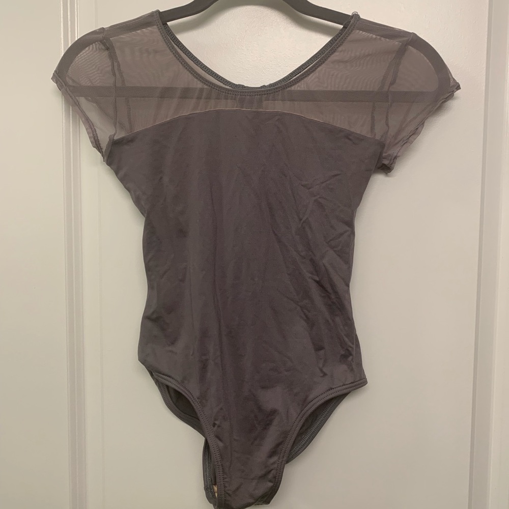 Grey cap-sleeve leotard! Motionwear (size Medium)